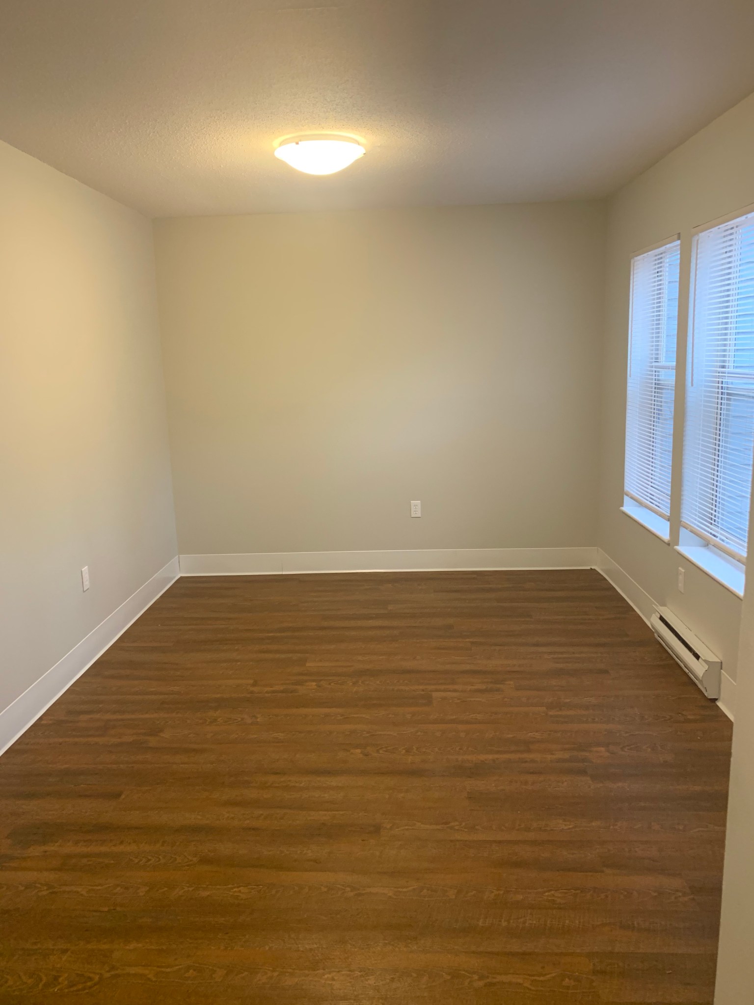 Three Bedroom Riverboat Village Apartments