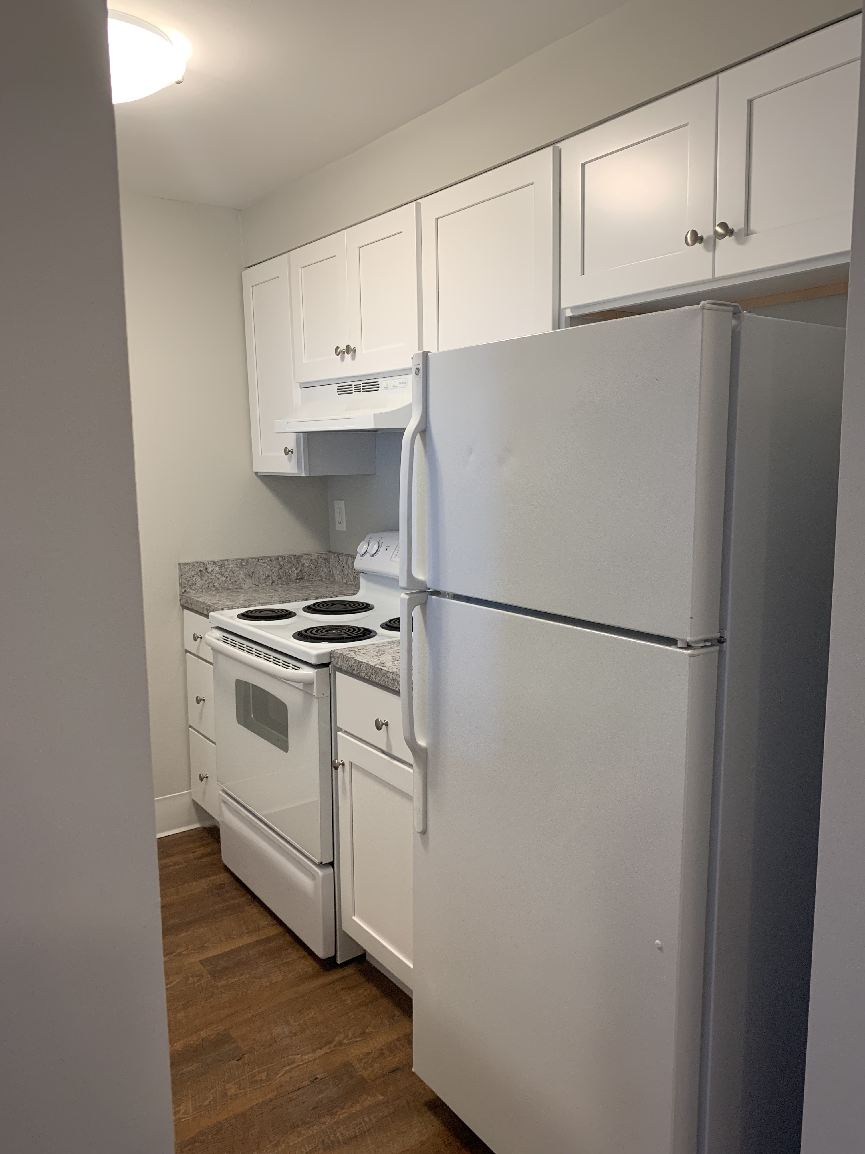 One Bedroom Riverboat Village Apartments